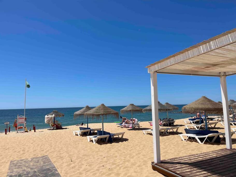 Luxury Modern Beach Apartment Quarteira Kültér fotó